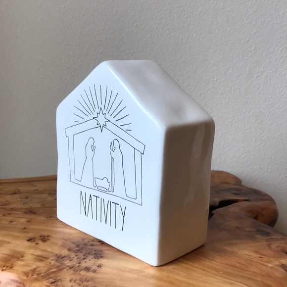 {{SOLD}} New! Rae Dunn Nativity scene - Picture 2 of 4